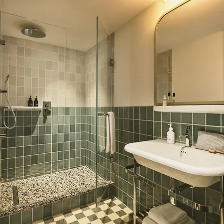 The Hoxton Lloyd Centre East 4* Амстердам