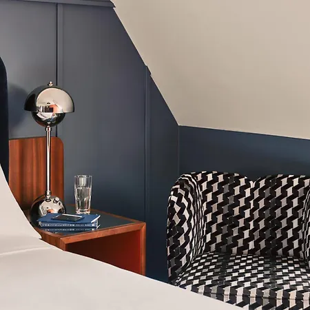 Отель The Hoxton Lloyd Centre East 4*