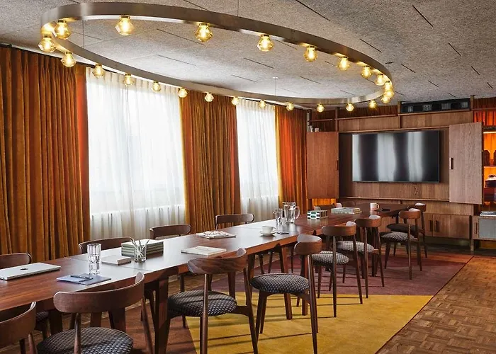 The Hoxton Lloyd Centre East فندق