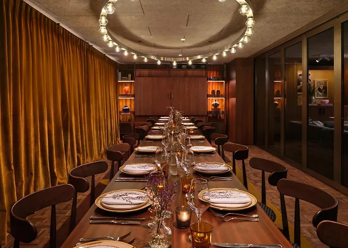 The Hoxton Lloyd Centre East فندق