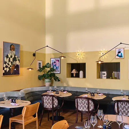 The Hoxton Lloyd Centre East Otel