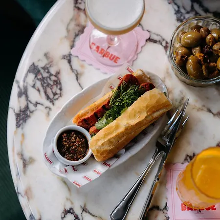 The Hoxton Lloyd Centre East ホテル