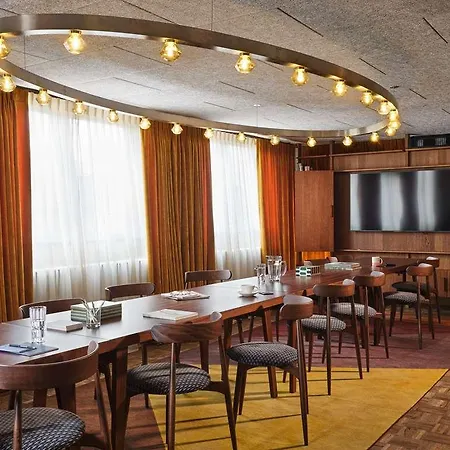 The Hoxton Lloyd Centre East Otel