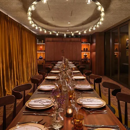 The Hoxton Lloyd Centre East ホテル