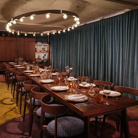 The Hoxton, Lloyd 4*