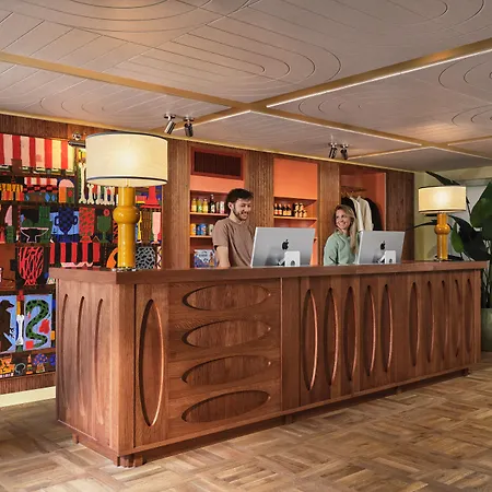 The Hoxton, Lloyd 4*