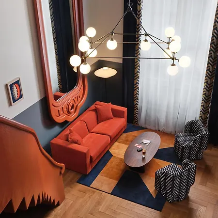 The Hoxton Lloyd Centre East