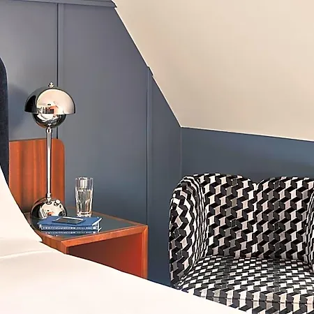 The Hoxton, Lloyd فندق 4*