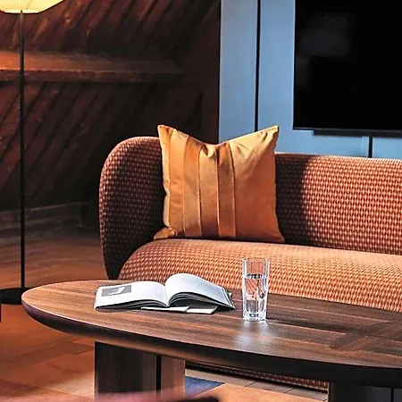 The Hoxton, Lloyd 4*
