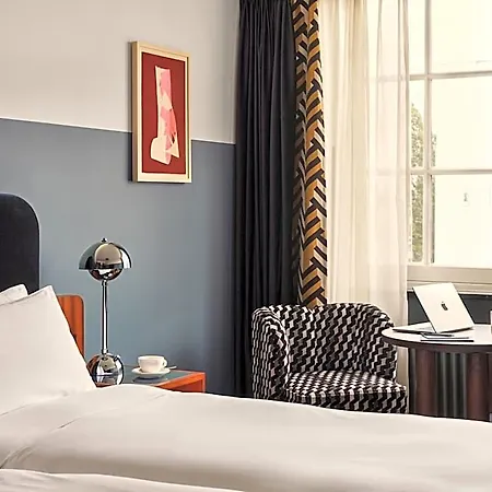 فندق The Hoxton, Lloyd
