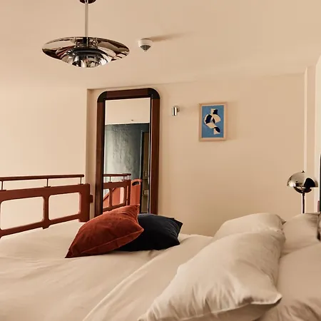 The Hoxton, Lloyd 4*